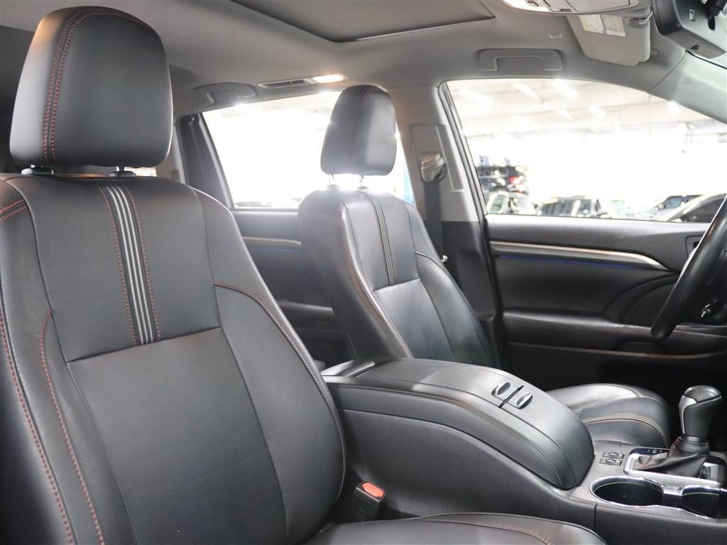 used 2019 Toyota Highlander car, priced at $18,885