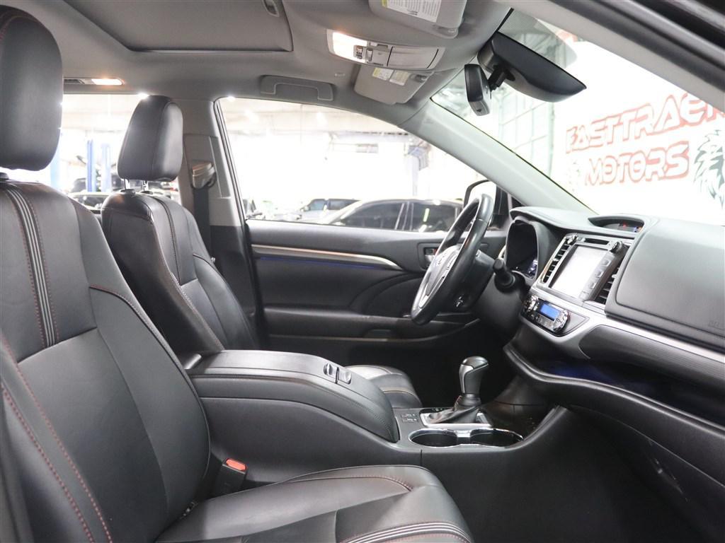 used 2019 Toyota Highlander car, priced at $18,885