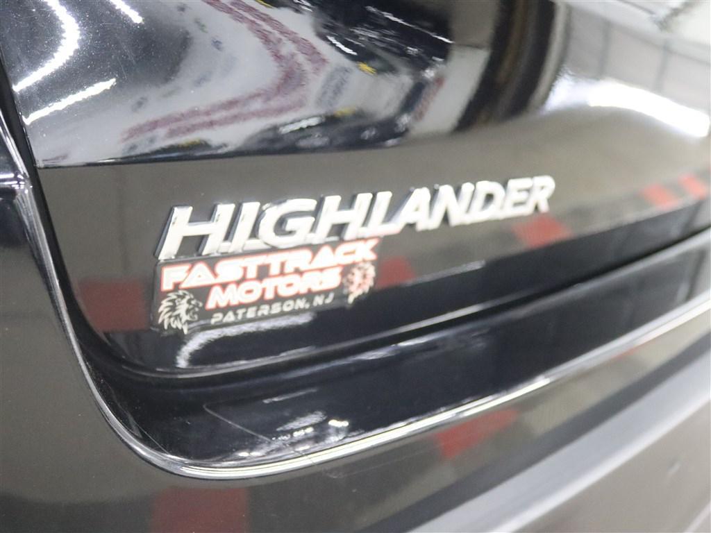 used 2019 Toyota Highlander car, priced at $18,885