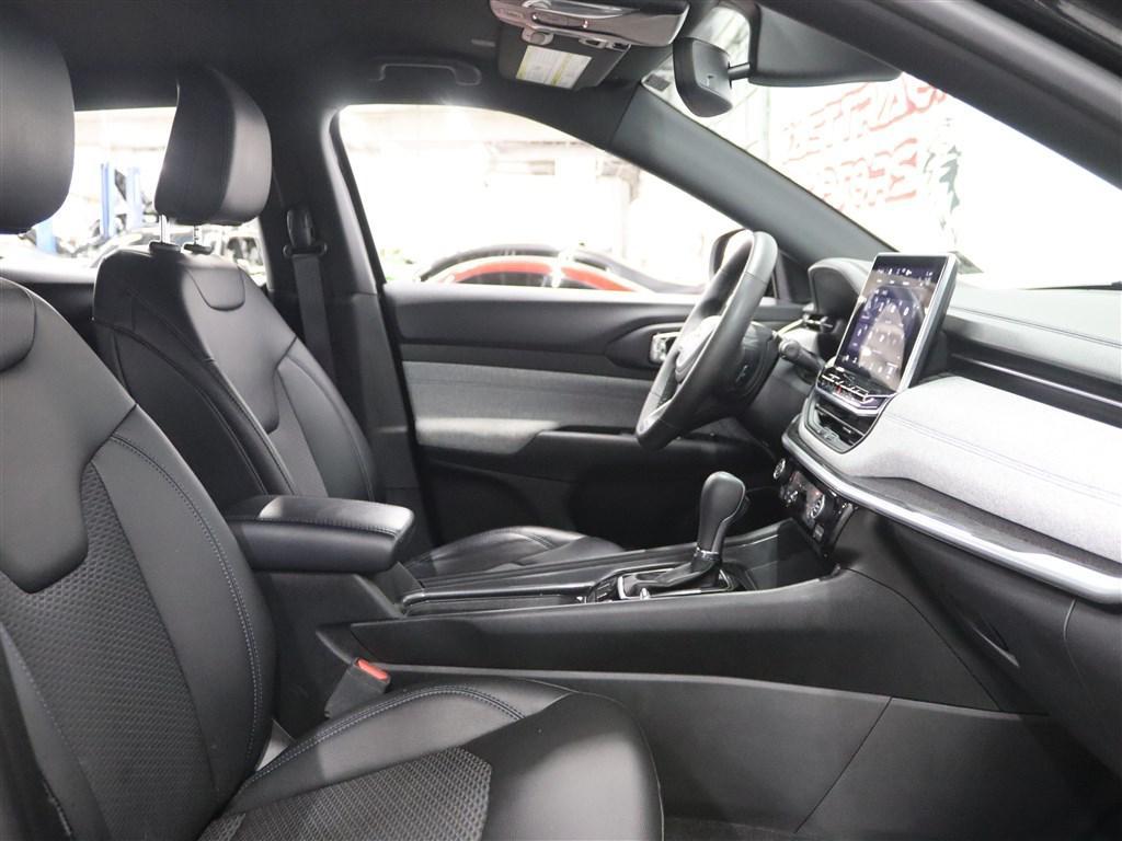 used 2023 Jeep Compass car, priced at $18,985