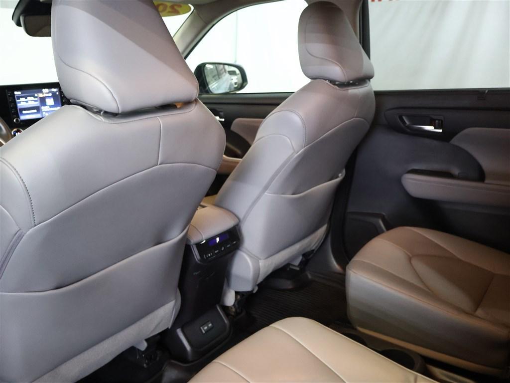 used 2022 Toyota Highlander car, priced at $28,785