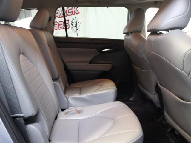 used 2022 Toyota Highlander car, priced at $29,785