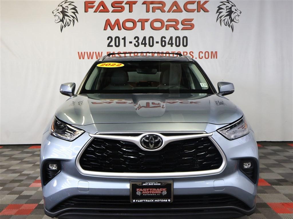 used 2022 Toyota Highlander car, priced at $28,785