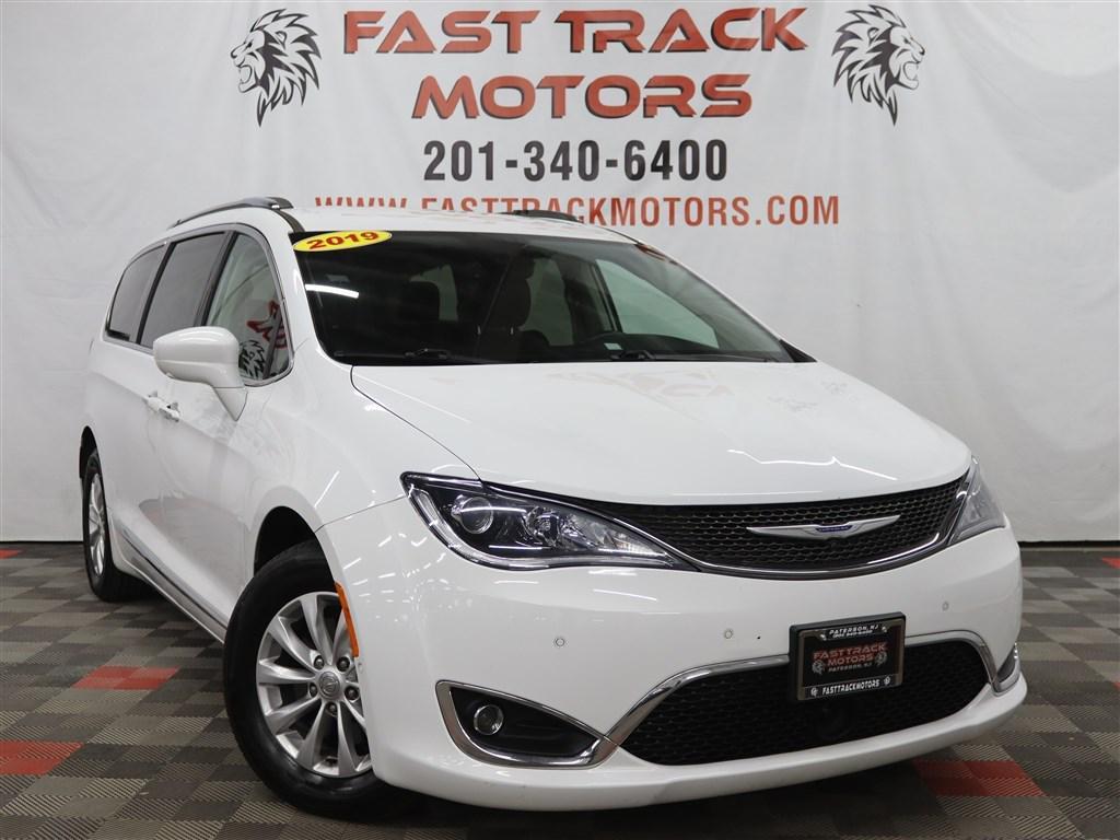 used 2019 Chrysler Pacifica car, priced at $16,785