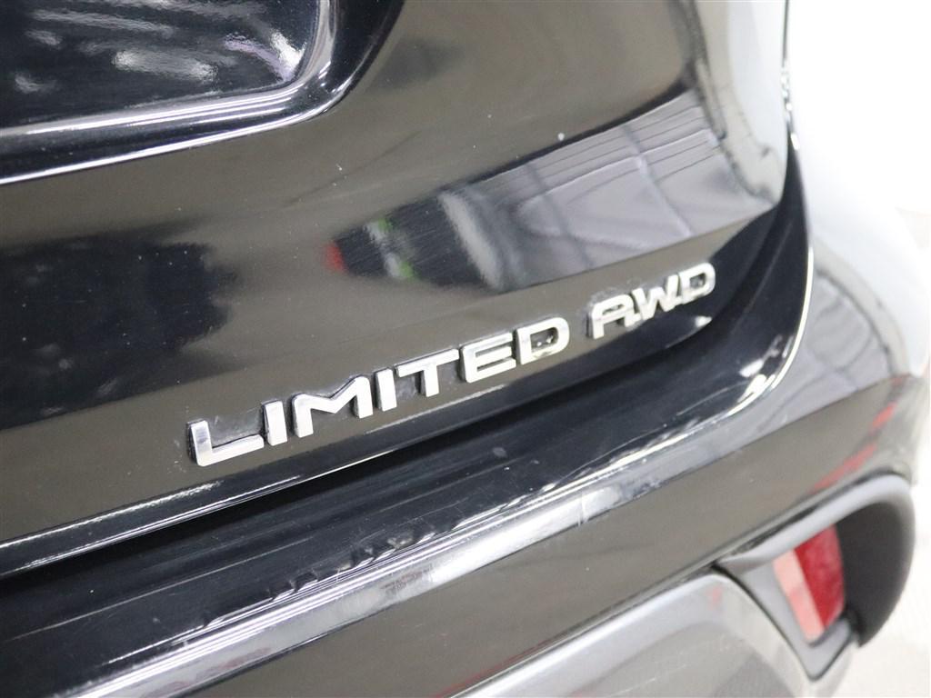 used 2021 Toyota Highlander car, priced at $26,785