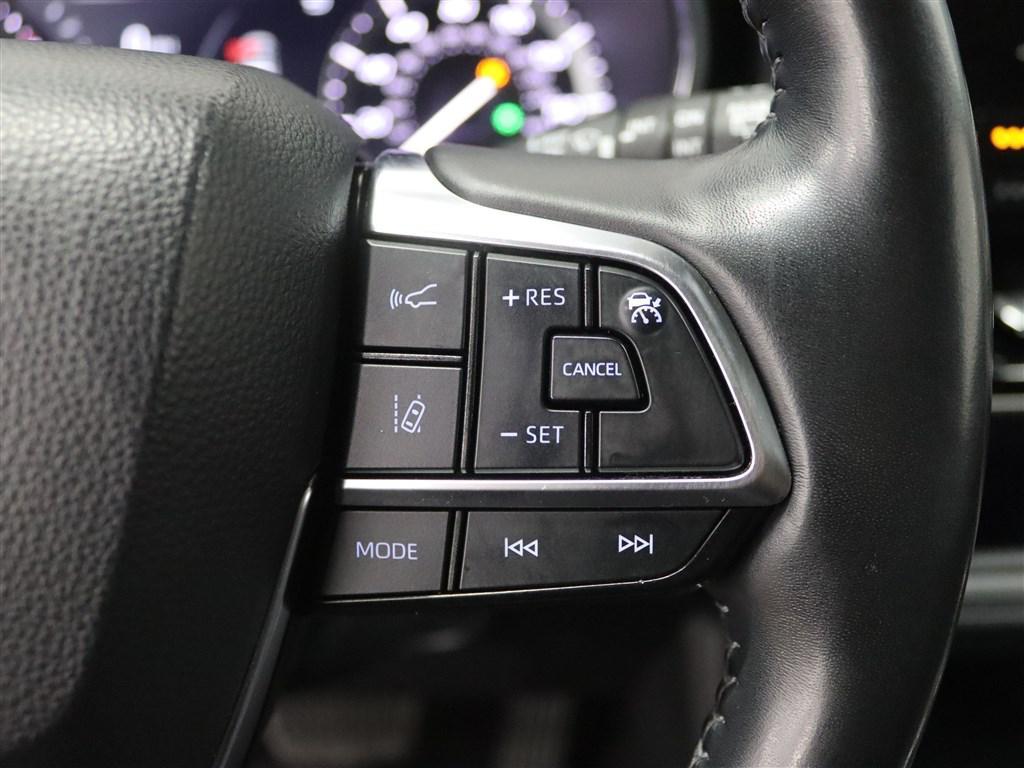 used 2021 Toyota Highlander car, priced at $26,785