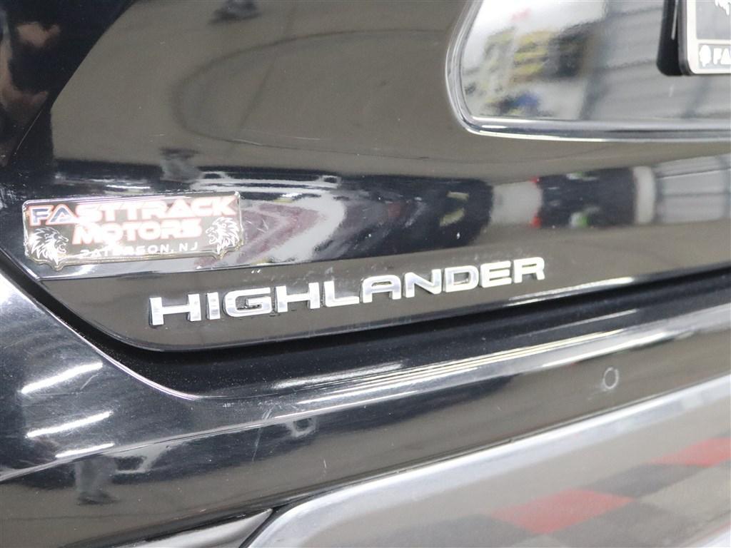 used 2021 Toyota Highlander car, priced at $26,785