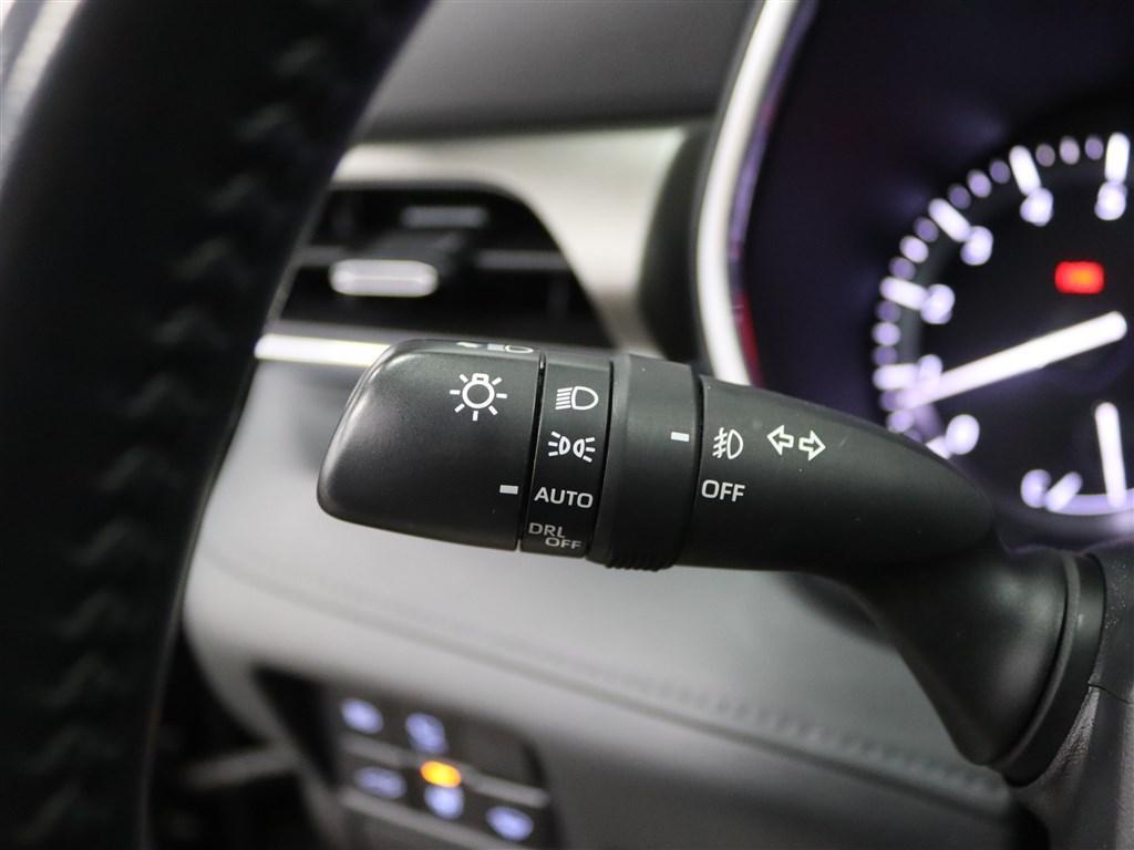 used 2021 Toyota Highlander car, priced at $26,785