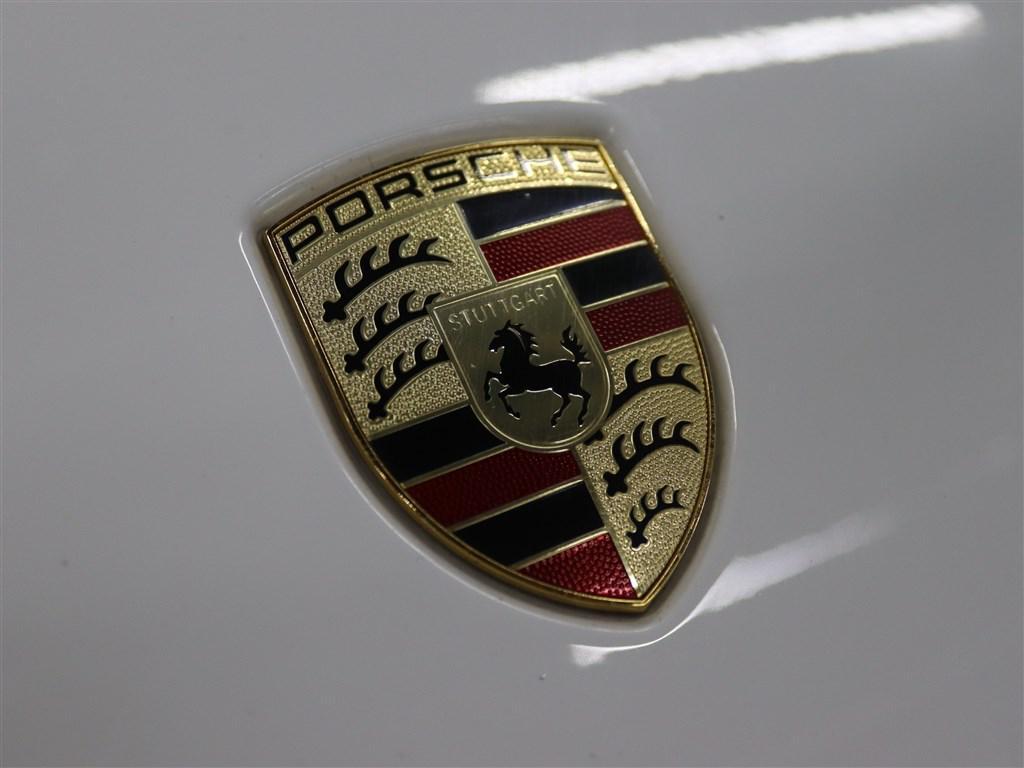 used 2018 Porsche Cayenne car, priced at $21,985