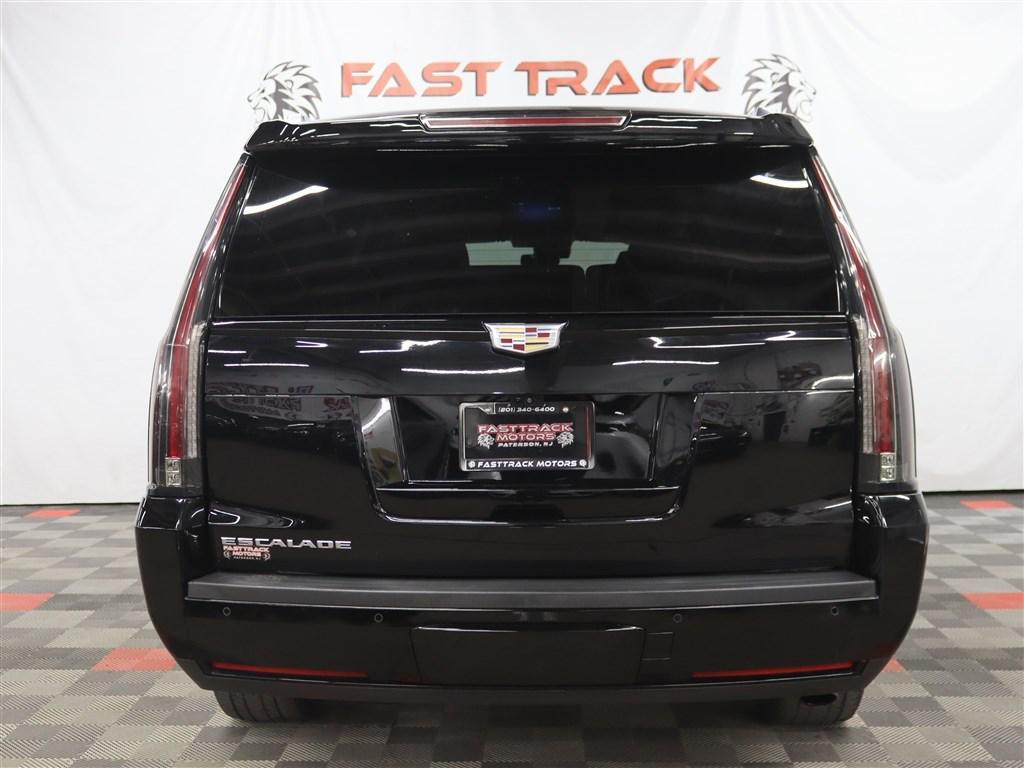used 2020 Cadillac Escalade ESV car, priced at $35,985