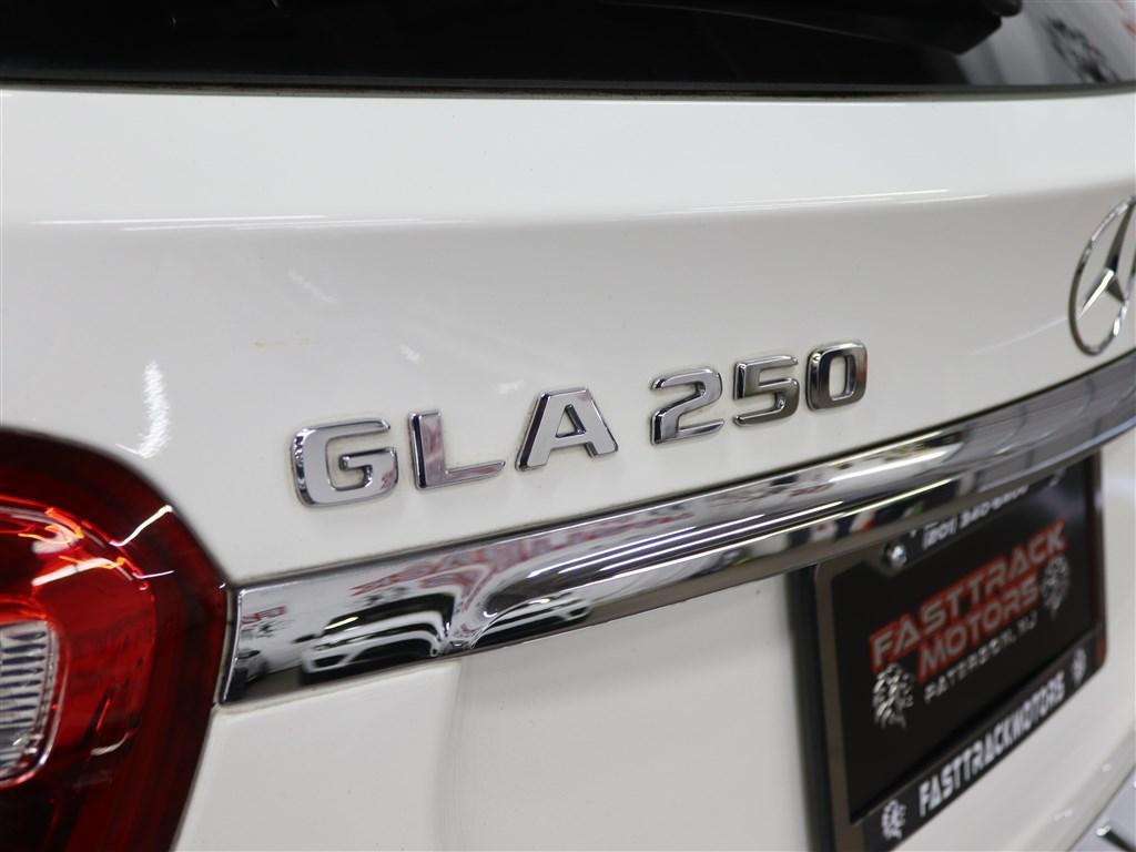 used 2018 Mercedes-Benz GLA 250 car, priced at $14,785