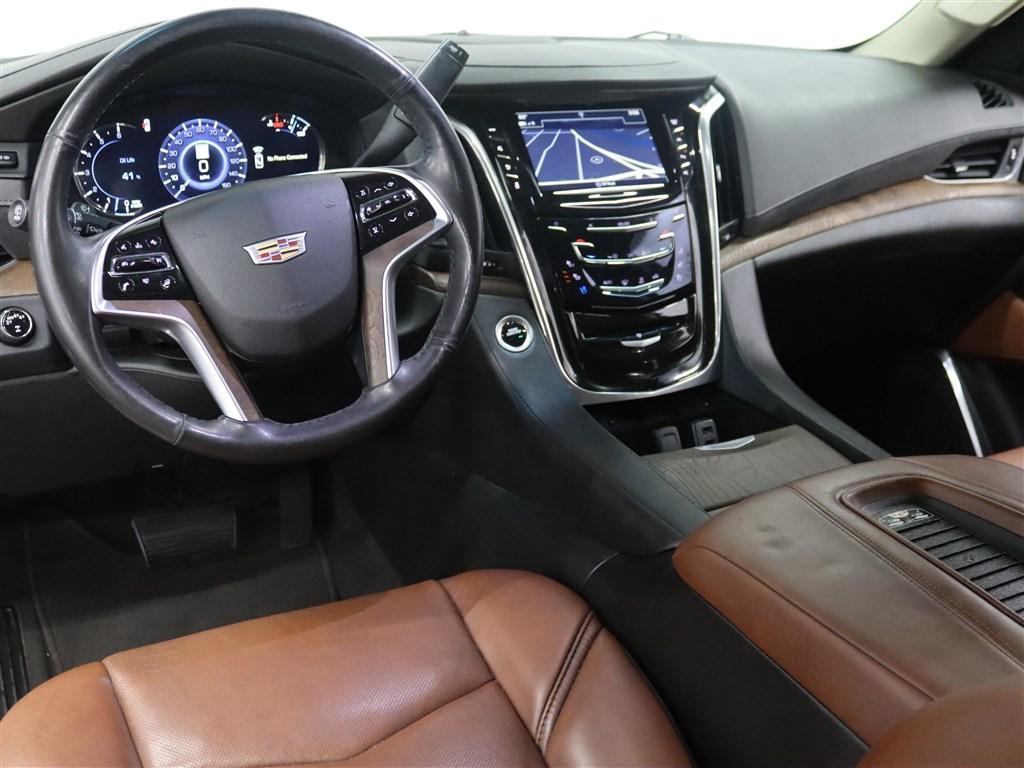 used 2019 Cadillac Escalade ESV car, priced at $29,985