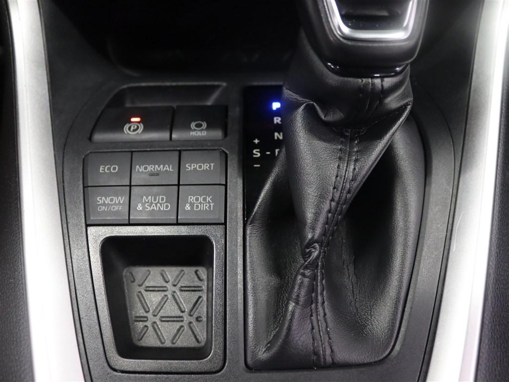 used 2020 Toyota RAV4 car, priced at $20,985