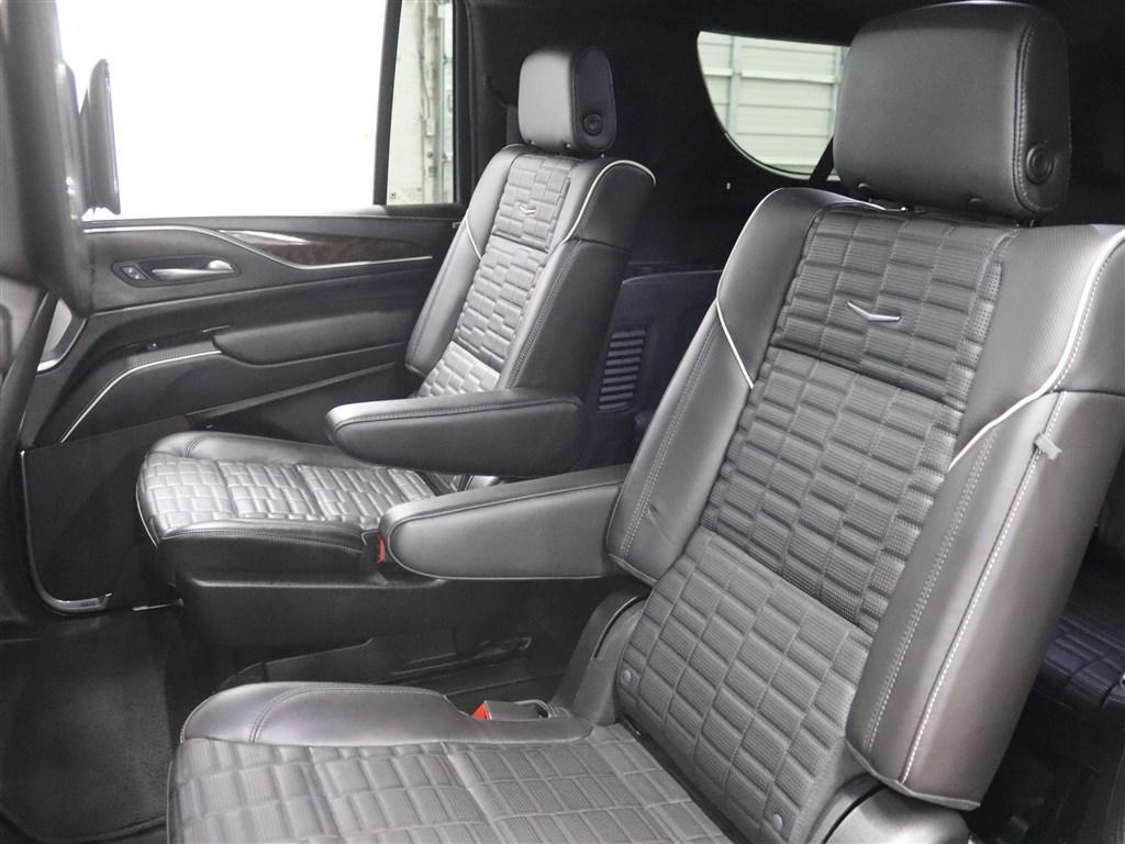 used 2022 Cadillac Escalade ESV car, priced at $59,885