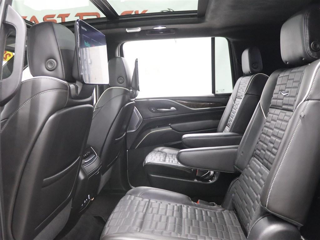 used 2022 Cadillac Escalade ESV car, priced at $59,885