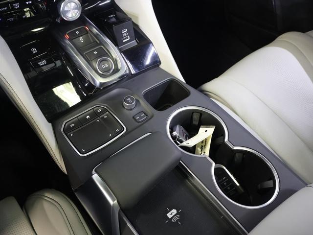 used 2022 Acura MDX car, priced at $38,885