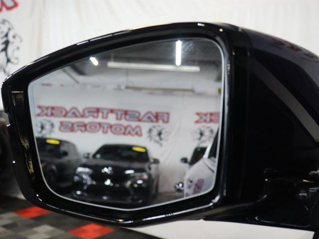 used 2022 Acura MDX car, priced at $38,885