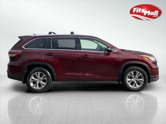 used 2015 Toyota Highlander car, priced at $21,488