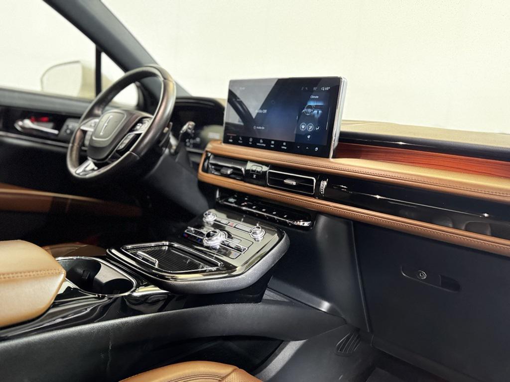 used 2022 Lincoln Nautilus car, priced at $32,580
