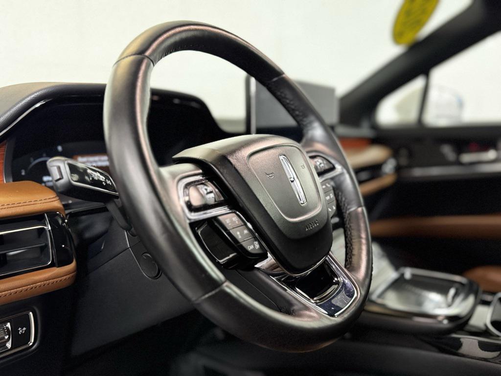 used 2022 Lincoln Nautilus car, priced at $32,580