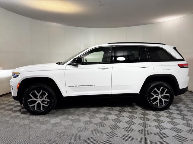 used 2024 Jeep Grand Cherokee car, priced at $39,988