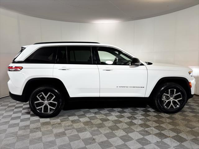 used 2024 Jeep Grand Cherokee car, priced at $39,988
