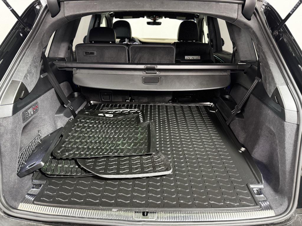 used 2025 Audi Q7 car, priced at $60,900