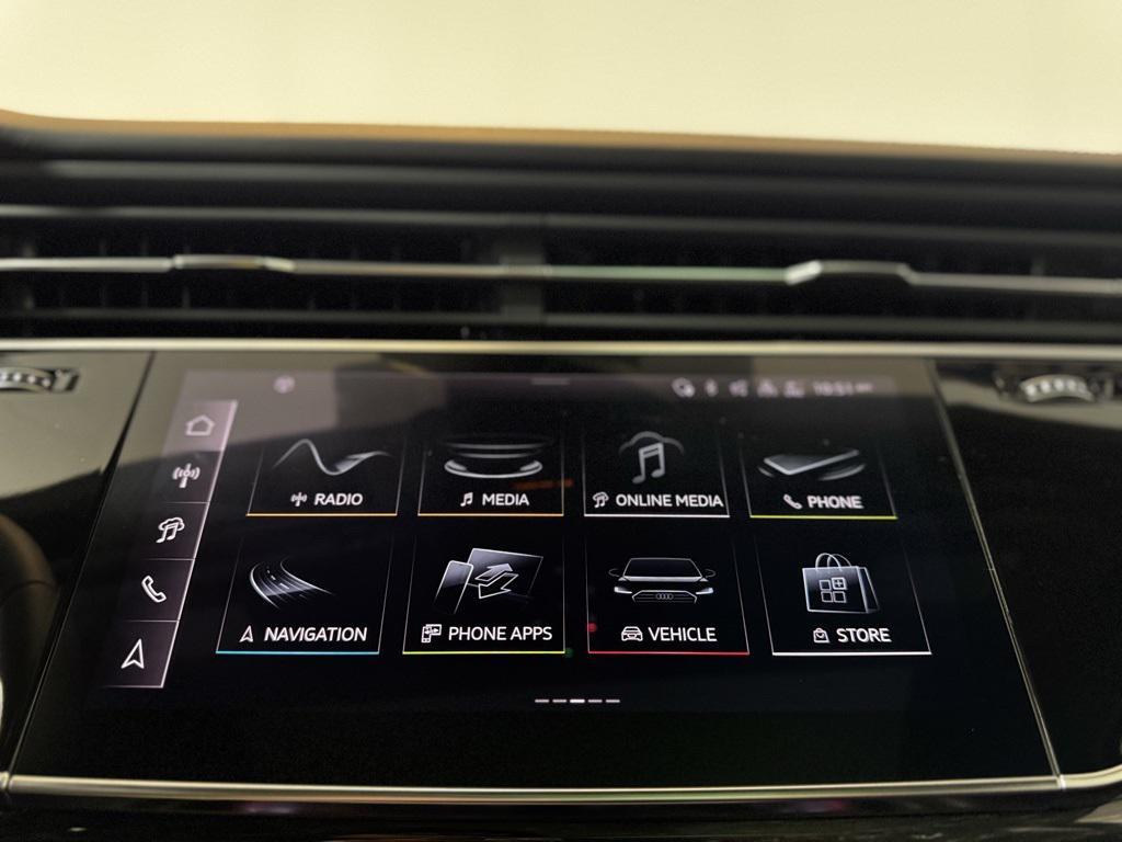 used 2025 Audi Q7 car, priced at $60,900