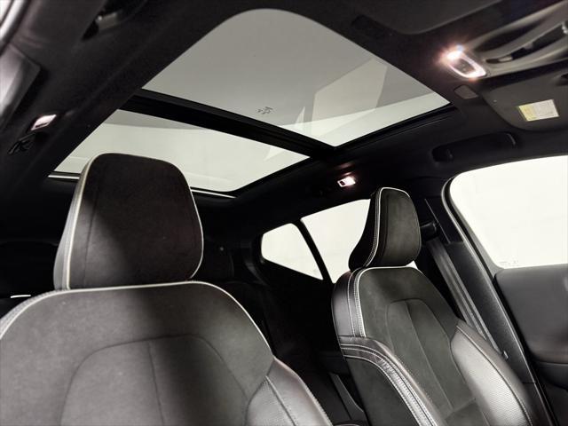 used 2021 Volvo XC40 car, priced at $22,900