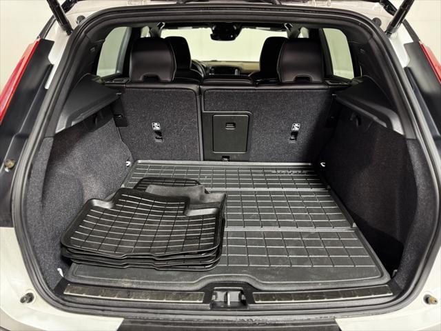 used 2021 Volvo XC40 car, priced at $22,900