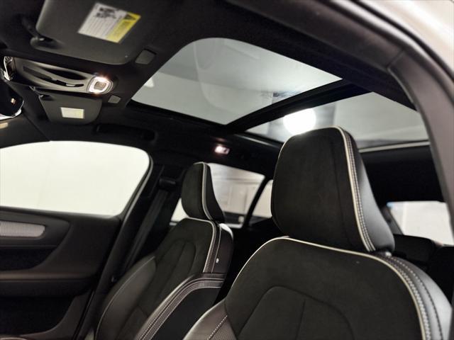 used 2021 Volvo XC40 car, priced at $22,900