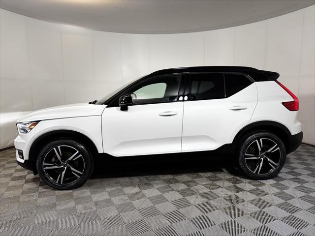 used 2021 Volvo XC40 car, priced at $22,900