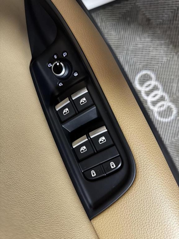 used 2023 Audi Q7 car, priced at $38,102