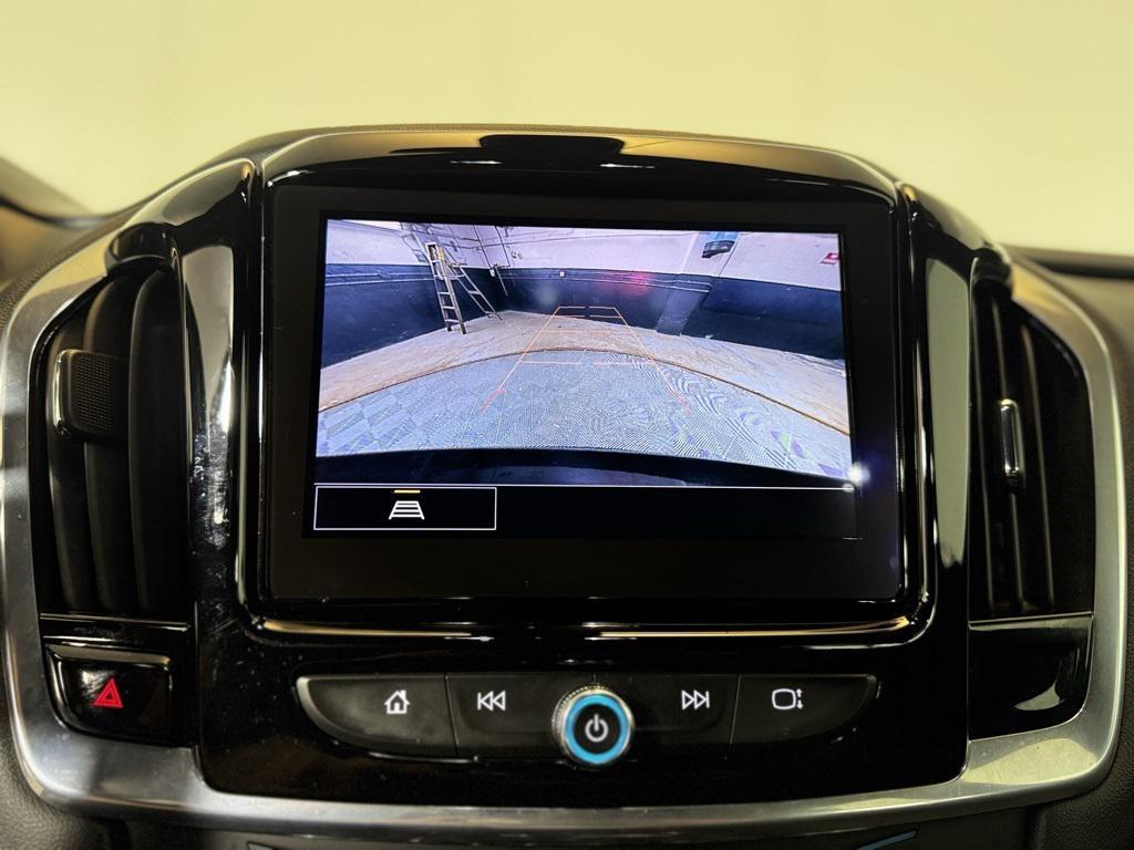 used 2022 Chevrolet Traverse car, priced at $27,900