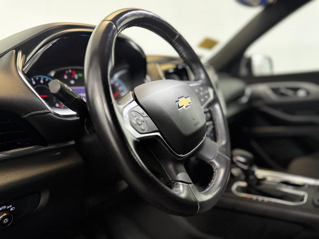 used 2022 Chevrolet Traverse car, priced at $27,900