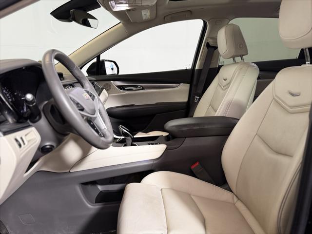 used 2017 Cadillac XT5 car, priced at $19,488