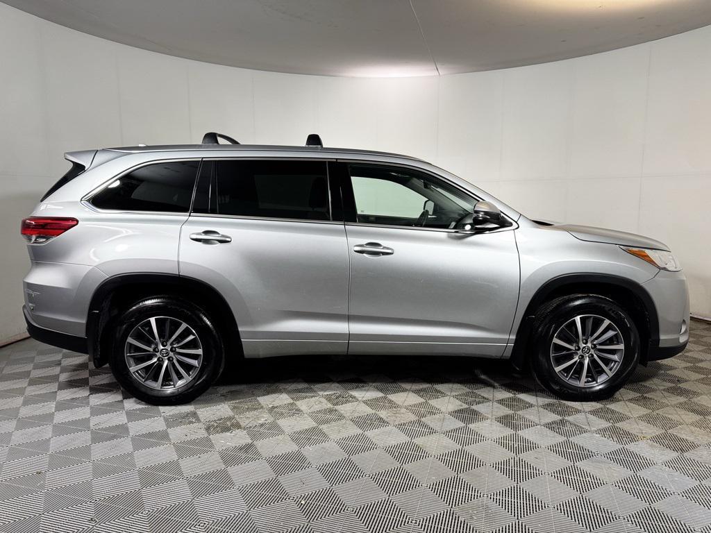 used 2018 Toyota Highlander car, priced at $22,650