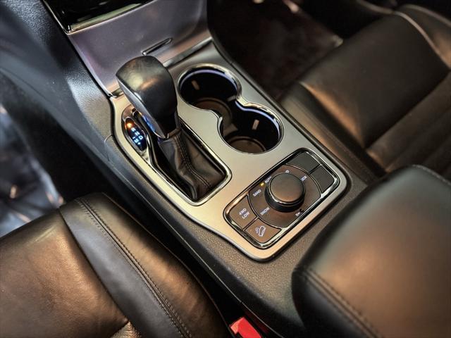 used 2020 Jeep Grand Cherokee car, priced at $28,294