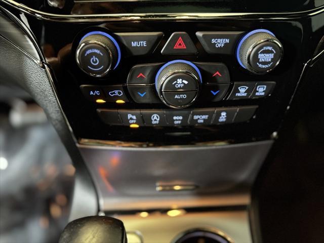 used 2020 Jeep Grand Cherokee car, priced at $28,294