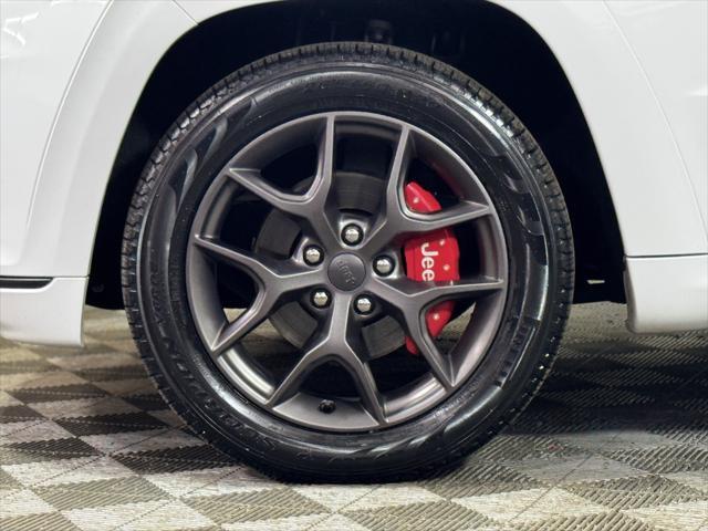 used 2020 Jeep Grand Cherokee car, priced at $28,294