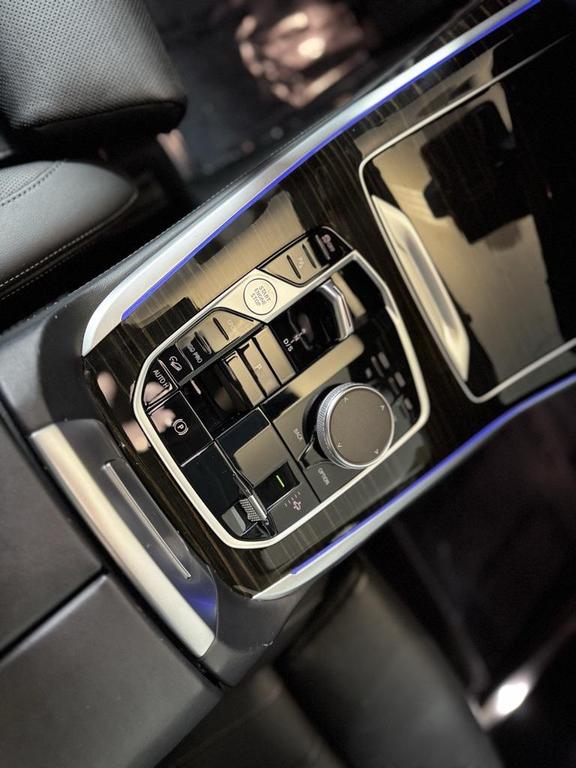 used 2024 BMW X7 car, priced at $57,170