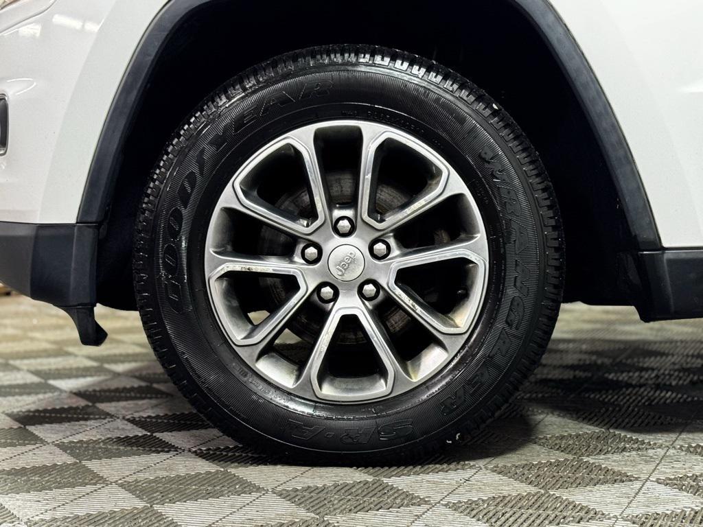 used 2014 Jeep Grand Cherokee car, priced at $11,900