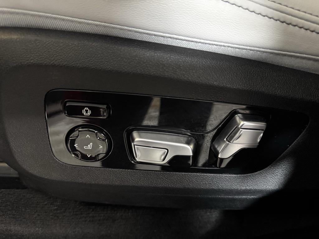 used 2023 BMW X7 car, priced at $58,900
