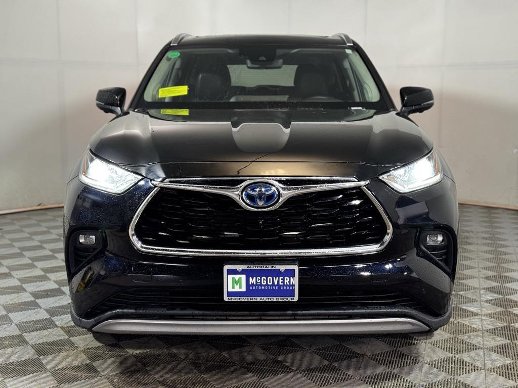 used 2023 Toyota Highlander Hybrid car, priced at $45,550