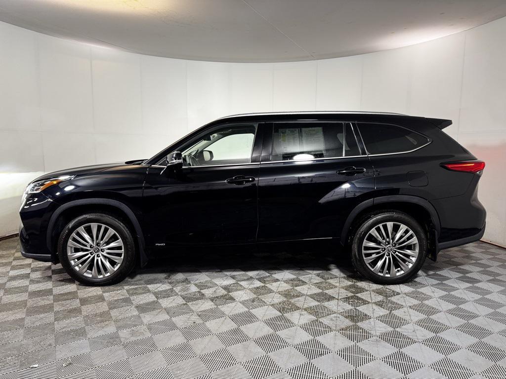 used 2023 Toyota Highlander Hybrid car, priced at $45,550