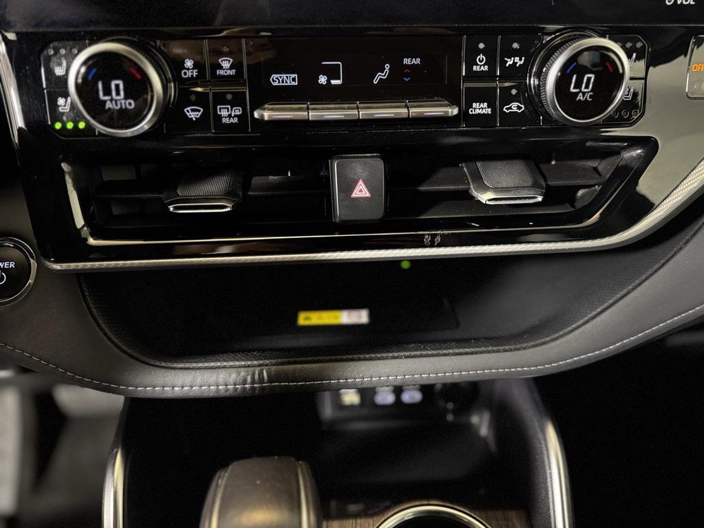 used 2023 Toyota Highlander Hybrid car, priced at $45,550