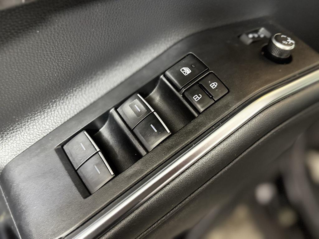 used 2023 Toyota Highlander Hybrid car, priced at $45,550