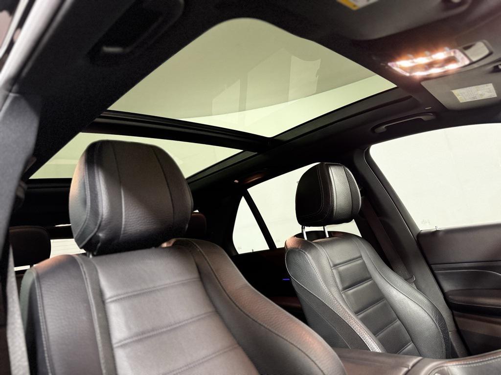 used 2020 Mercedes-Benz GLE 580 car, priced at $42,380