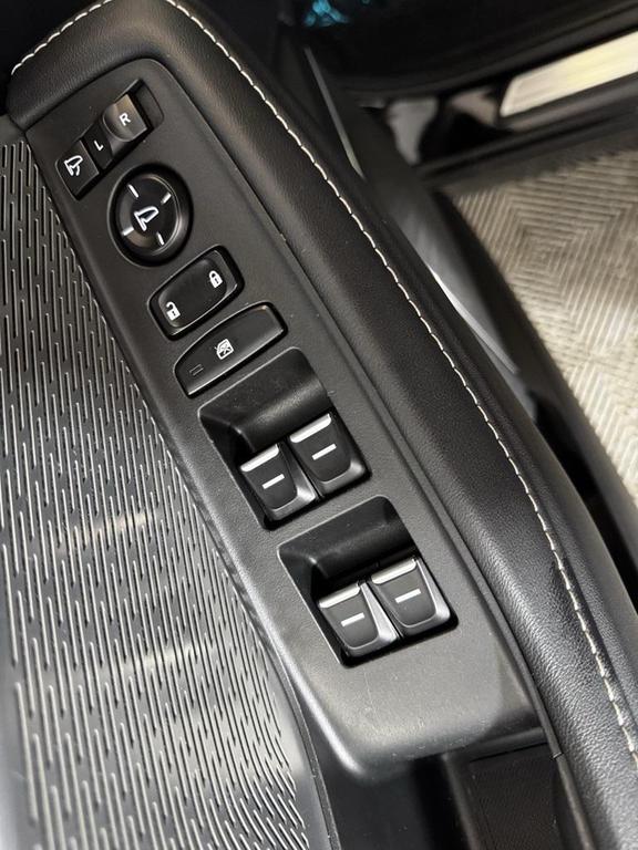 used 2022 Acura MDX car, priced at $39,688