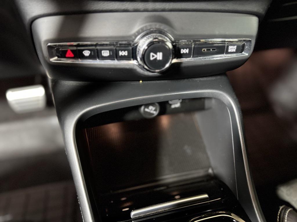 used 2021 Volvo XC40 car, priced at $23,300